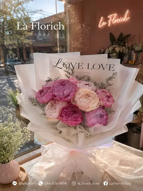ช่อโบตั๋นชมพู LOVE LOVE